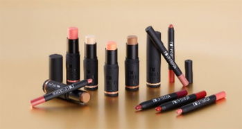 來自韓國最大美妝電商平臺 memebox 美美箱的新年問候